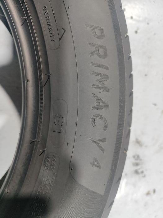 2 pneus como novos 205-60R16 Michelin - Oferta dos Portes