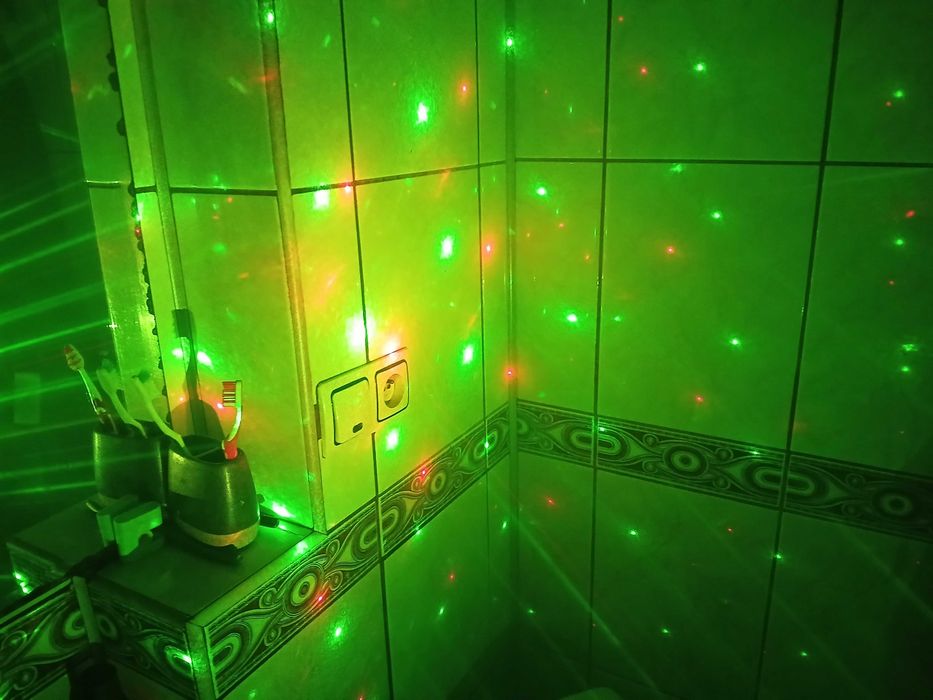 Laser Laserworld EL-250RGB Micro na imprezę party dyskotekę