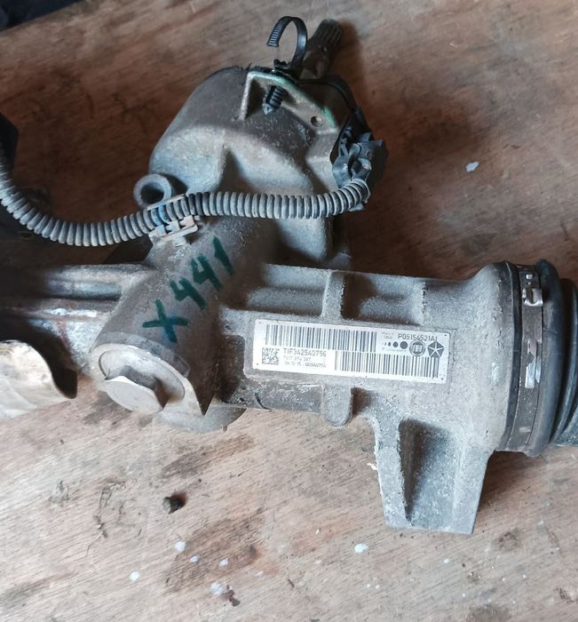 Рульова рейка Jeep Cherokee 14 - 2.4