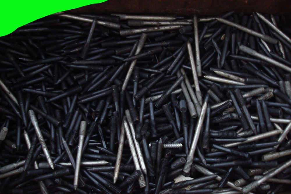 kołki gwintowe,gwoździe wbijanie elektryk budowa warsztat akcesoria