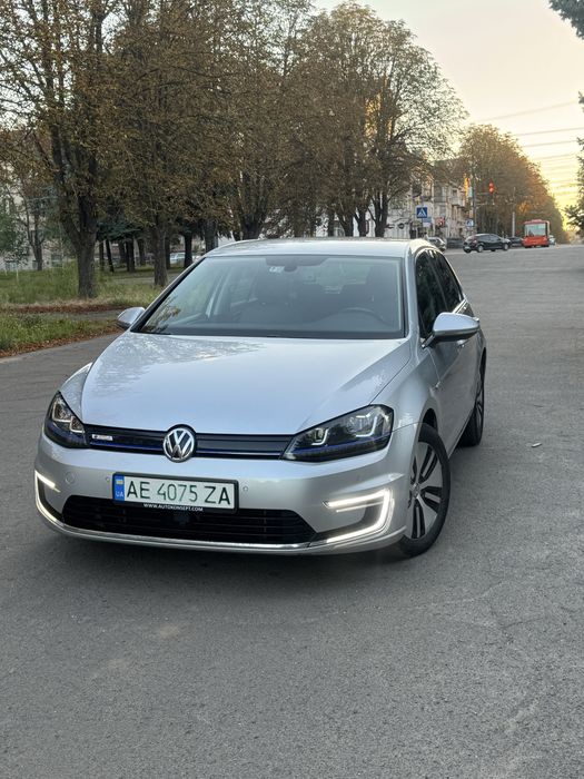 Продам фольксваген е-гольф