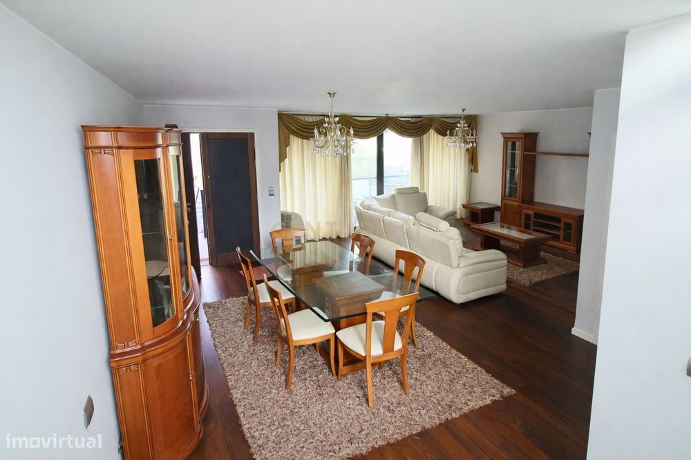 Moradia V3 em Condomínio Fechado – Barreiros, Funchal