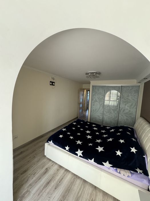 Подобово 2-х кімнатна квартира