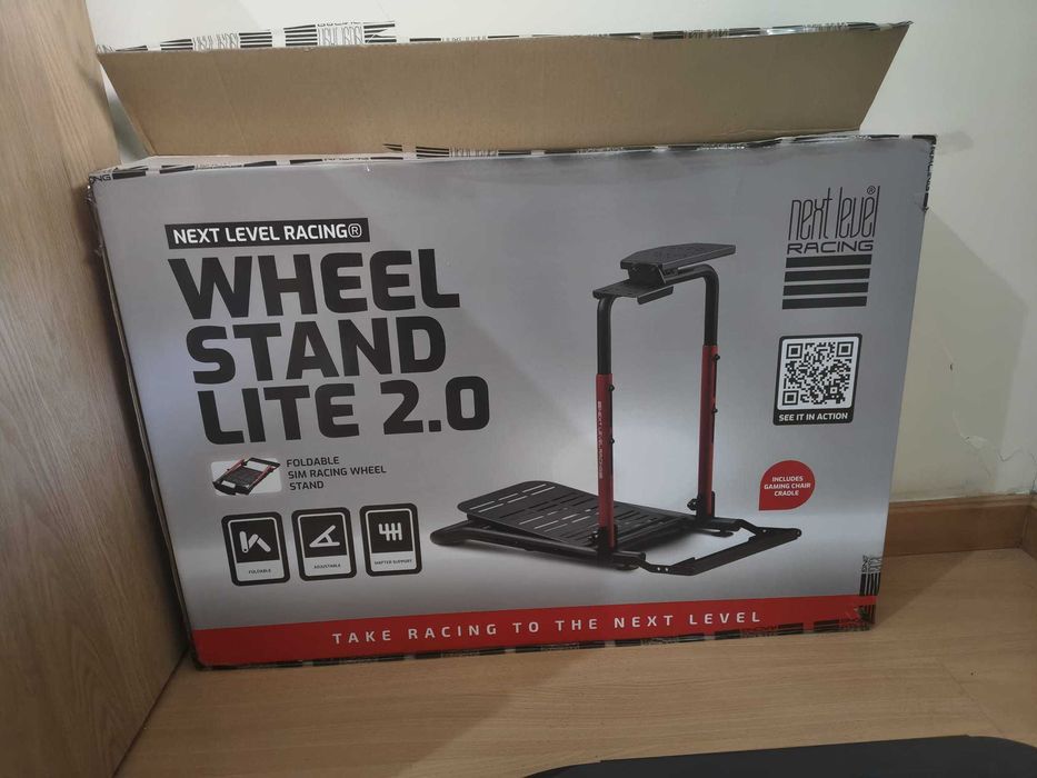 Volante MOZA R5 + Next Level Racing Wheel Stand Lite 2.0
