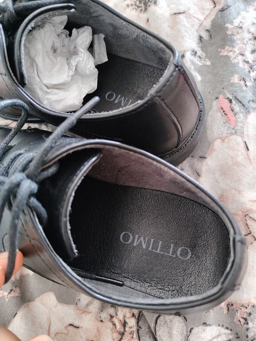 Czarne lakierki chłopięce