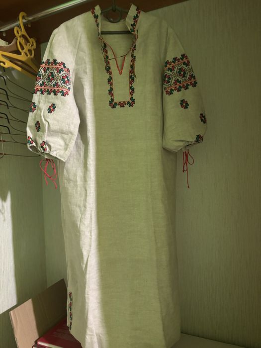 Сукня вишита лляна розм. 44-46