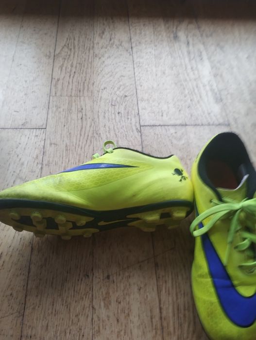 Buty, korki Nike Hypervenom 33