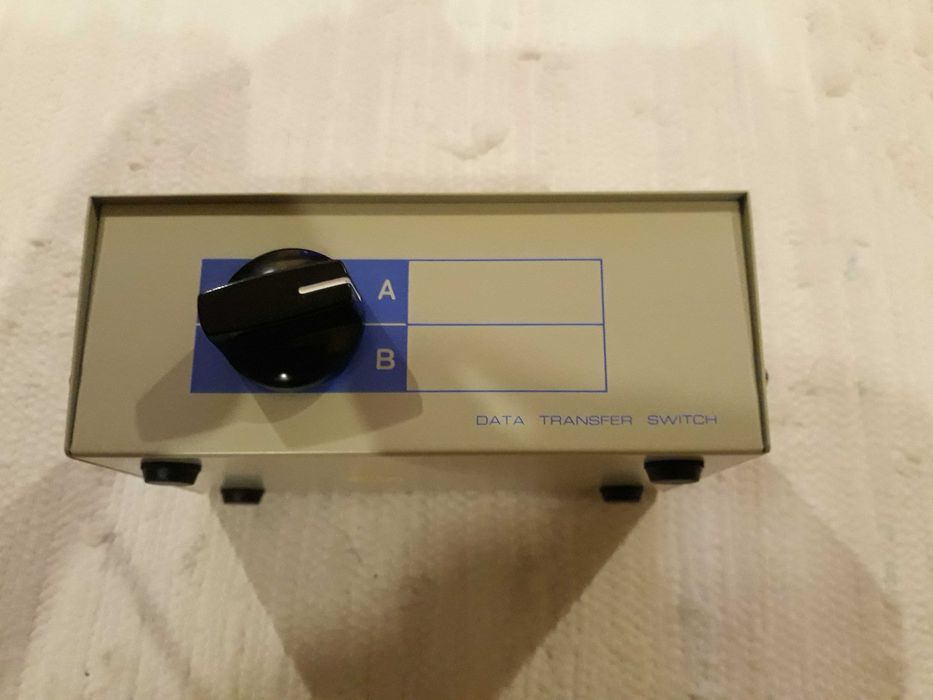 Switch / comutador VGA + dados - novo na caixa446673442823229442