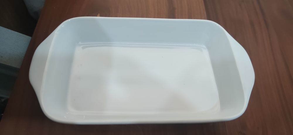 Assadeiras em porcelana novas