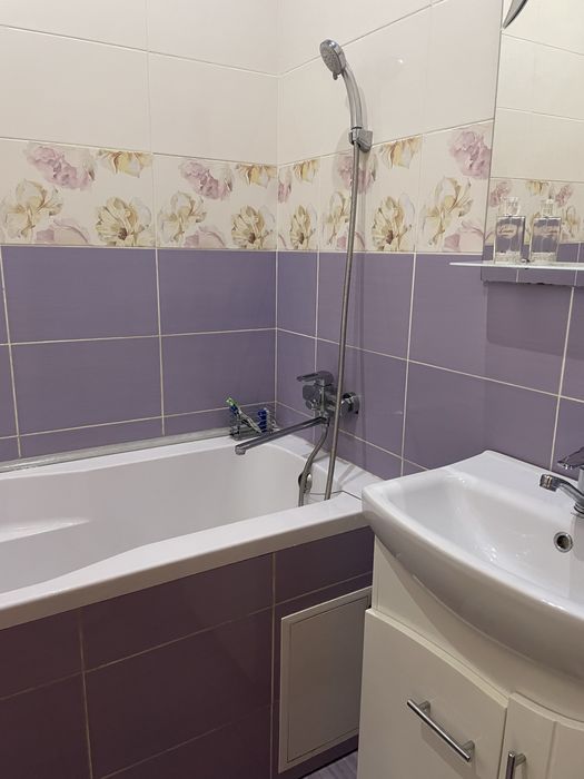 Здається 2-х кімнатна квартира подобово