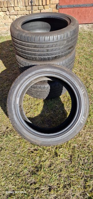 Opony letnie 235/45/R17