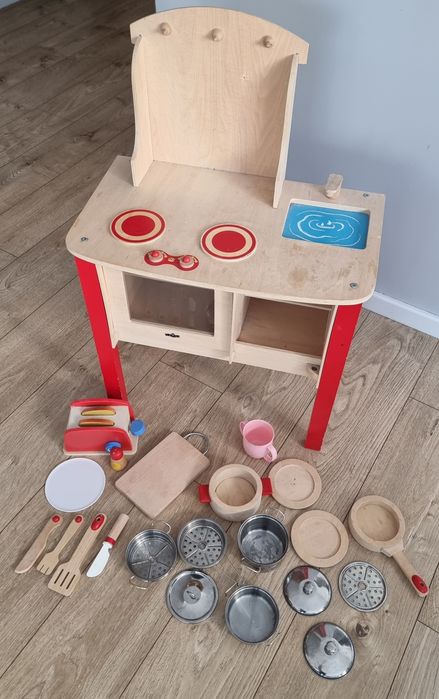 Zabawka - drewniana kuchnia