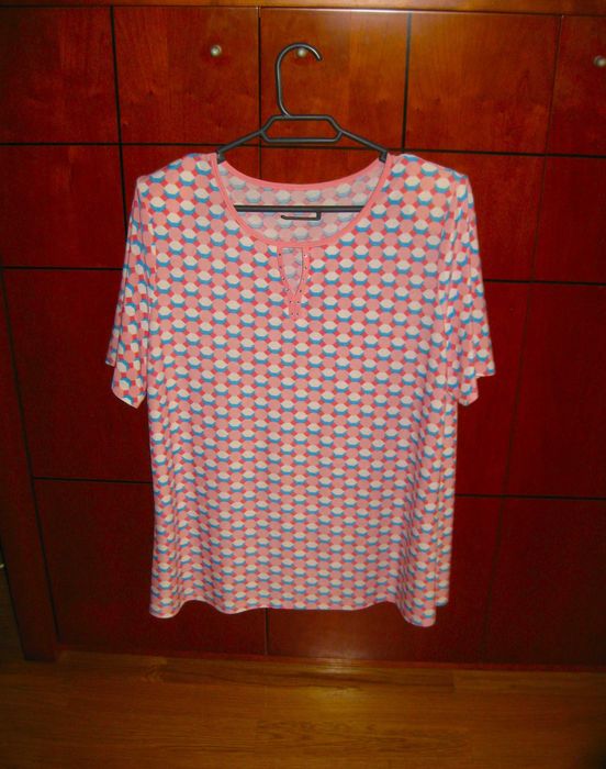 T-shirt De Pescoço Quadrado Estampado