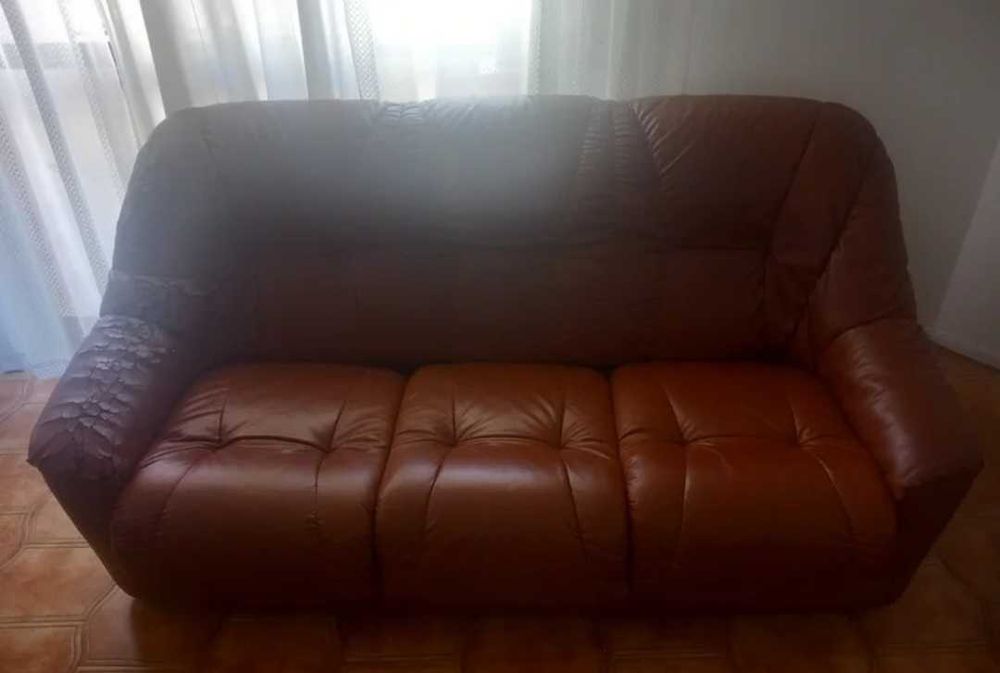 Sofa cama mais 2 cadeiroes
