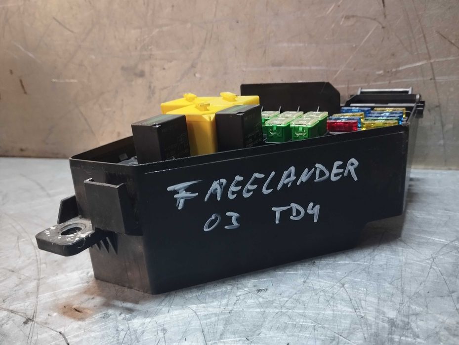 Caixa de Fusiveis Landrover Freelander 98-05 Ref: YQE000380 R