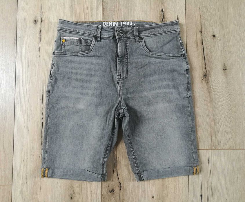 Męskie krótkie spodnie szary jeans M