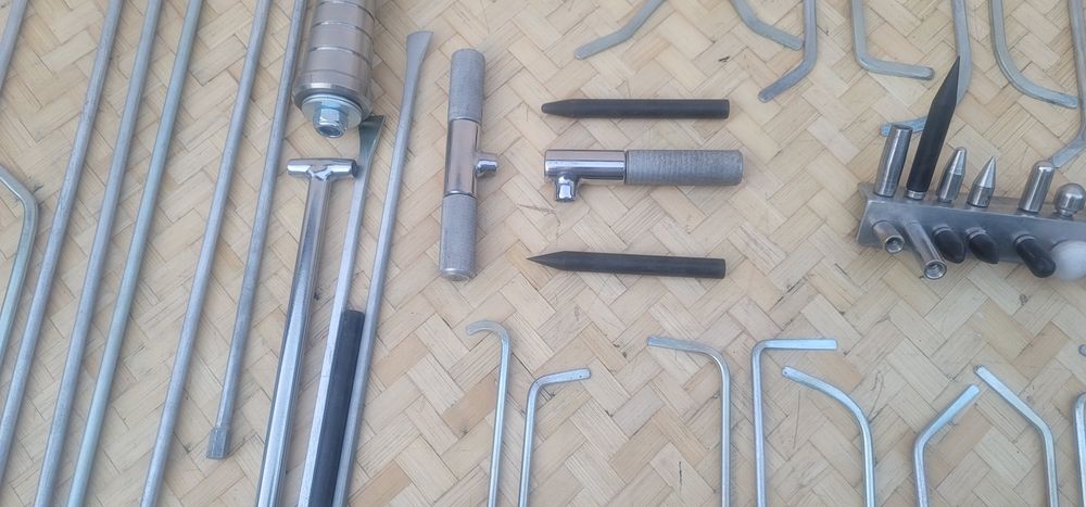 Производство и продажа инструмента для удаления вмятин без покраски.