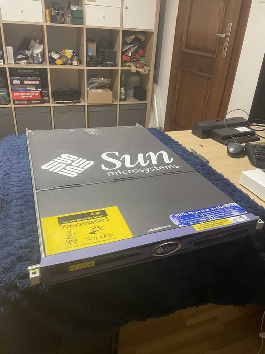 Sun Microsystems SunFire V210
