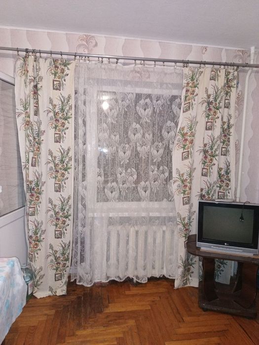ТЕРМІНОВО продам 2- кім. кв. на 3 повер. на Космосі по вул. Північнокільцева