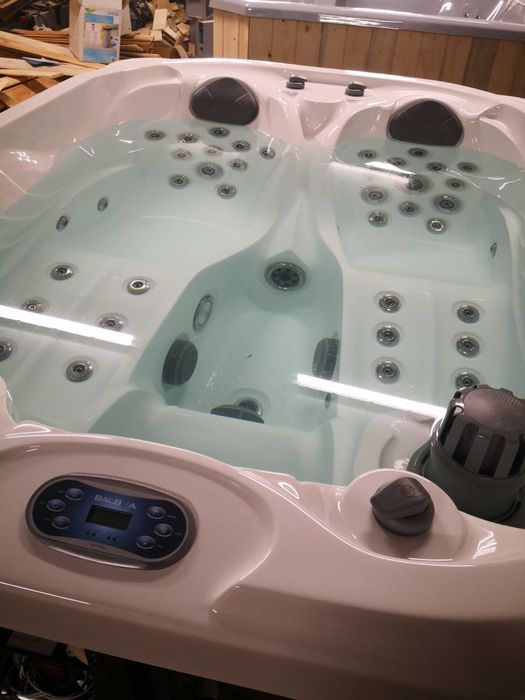Jacuzzi całoroczne SPA Balboa 218 x 168 x 94 cm