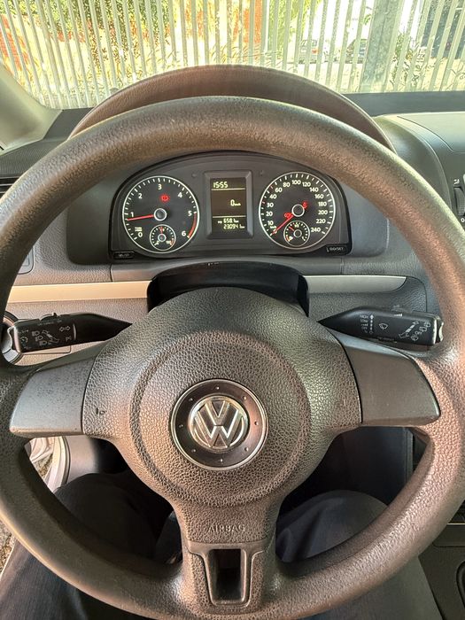 Volkswagen Touran 1.6 TDI 2013 | 5 Lugares foto 5