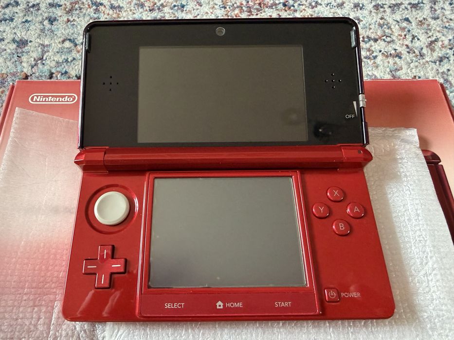 Nintendo 3DS Flare Red