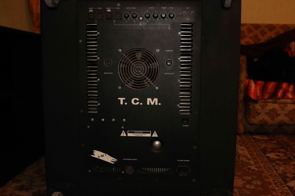 Продам -обмен активный  Саб "Шторм Аудио"-800vt плюс 2 по 250vt