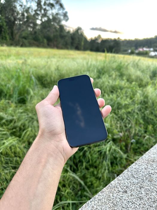 iPhone 15 Pro 128GB em bom estado