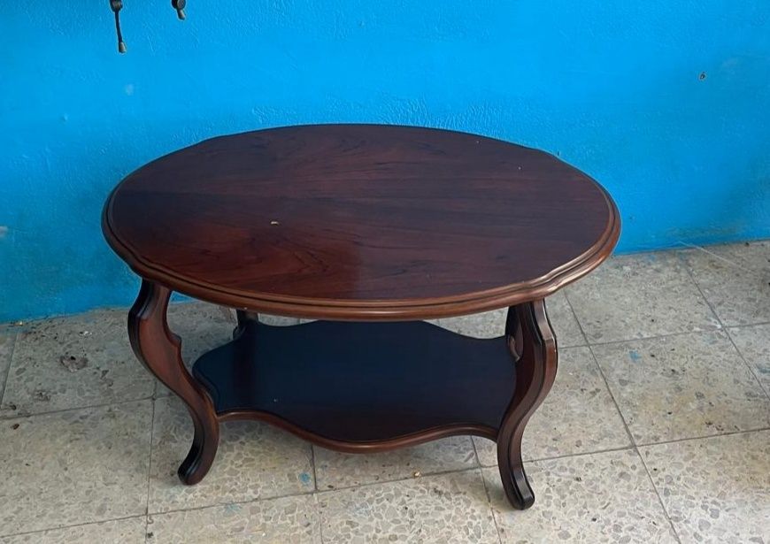 Móvel espelhado / Sapateira de madeira, com espelho e base em mármore.