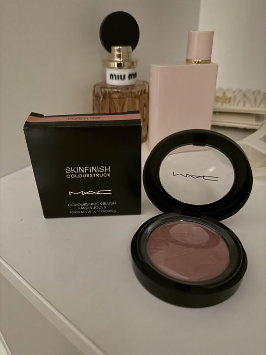 Róż Mac skinfinish colourstruck blush/ Honeylove