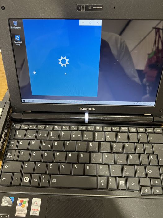 Computador portátil Toshiba NB200