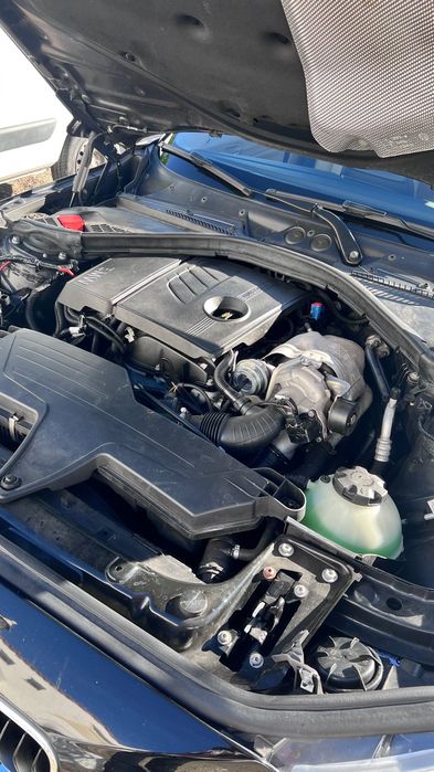 BMW 118i Auto 170cv Turbo de 2013 em muito bom estado geral.