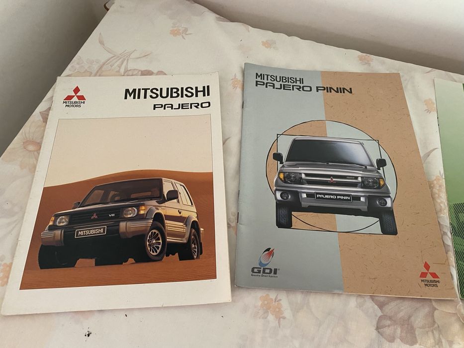 Brochuras antigas do mitsubishi Pagero