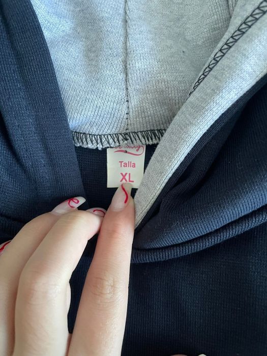 Vestido desportivo com carapuço