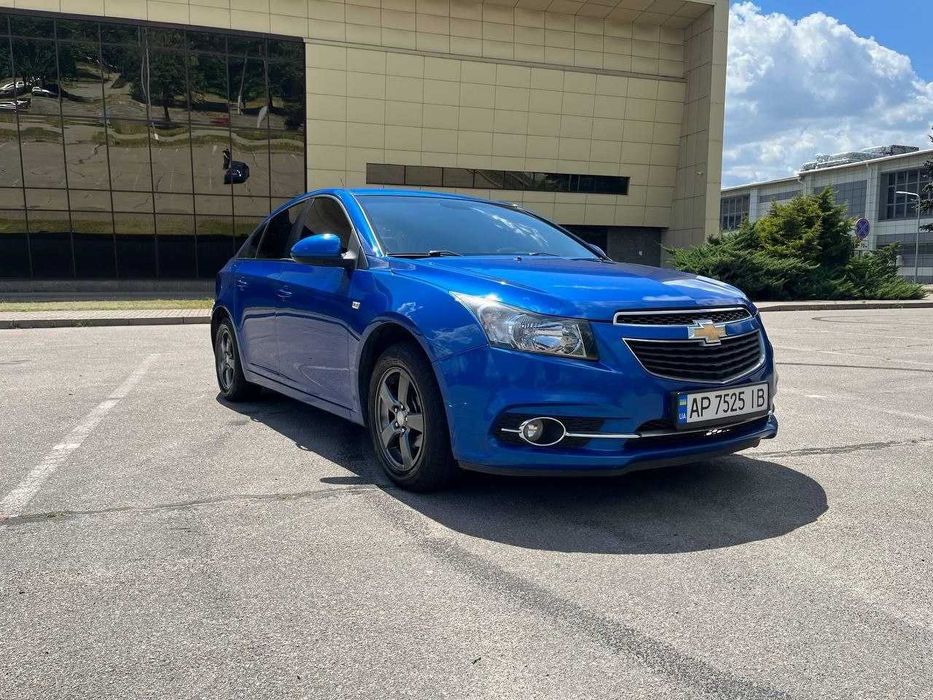 Продам Chevrolet cruze 2010