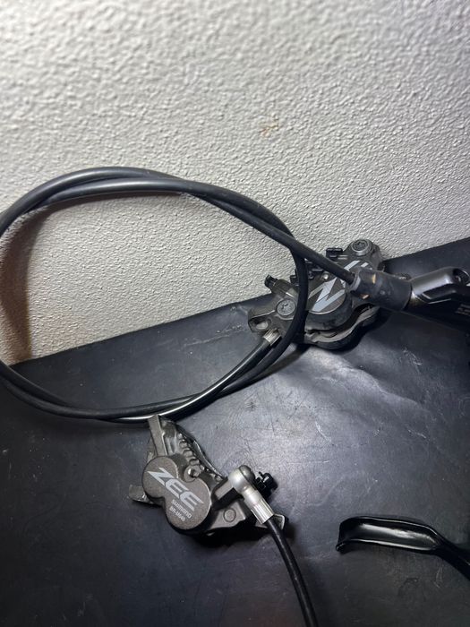 Travões shimano Zee