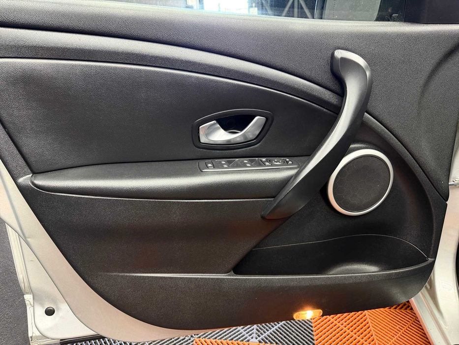 Renault Mégane Sport Tourer - Pele/GPS c/Garantia -