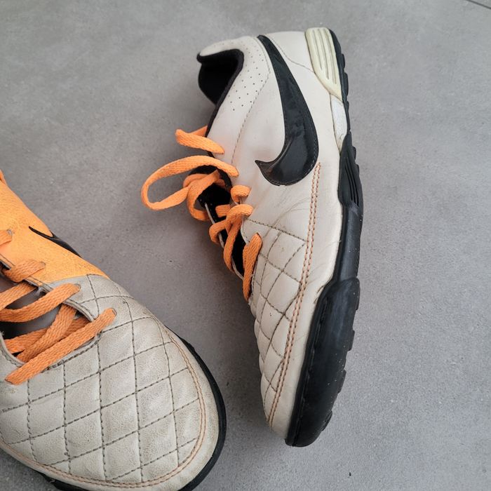 Buty sportowe typu turf do biegania do piłki