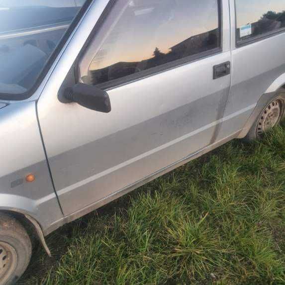 Fiat Cinquecento 700 polski gaźnik, kod lakieru 652 F na części