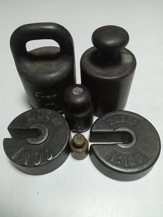 Гирі вагові металеві.