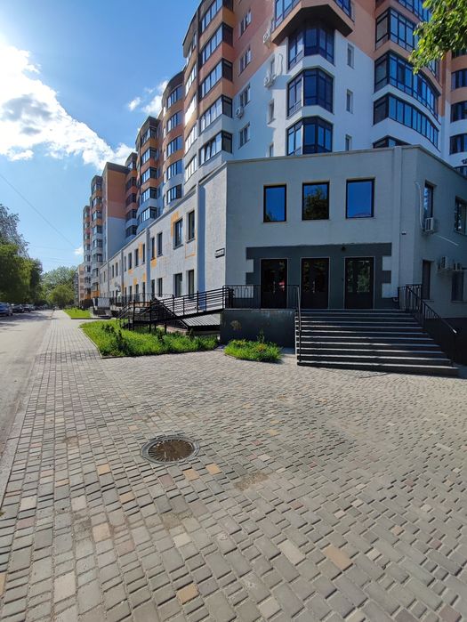 Центр міста.Офісцентр"Проспект".Оренда комерційного приміщення.