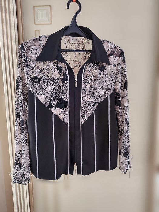 Жіноча ажурна блузка