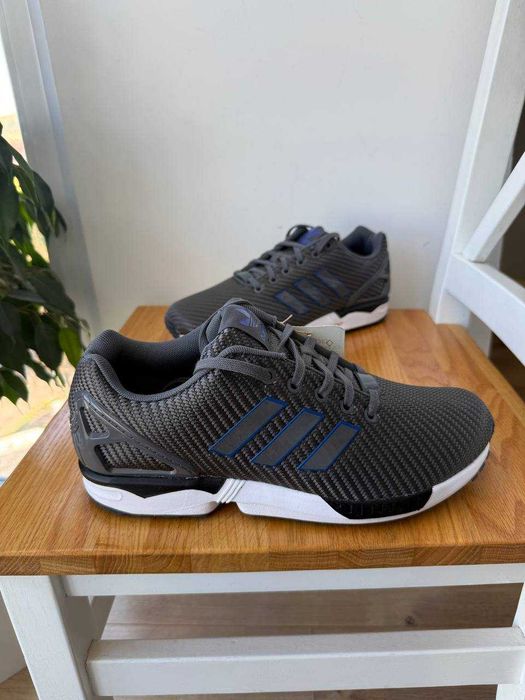 ОРИГІНАЛ 100% ADIDAS ZX FLUX GREY/BLACK TRAINERS | HQ6611 кросівки 42.5 р