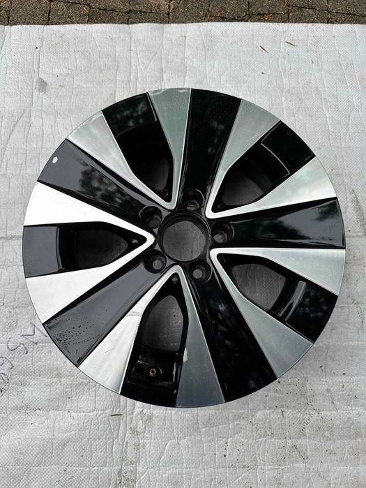 Mercedes V Klasa W447 Pojedyncza Felga 17