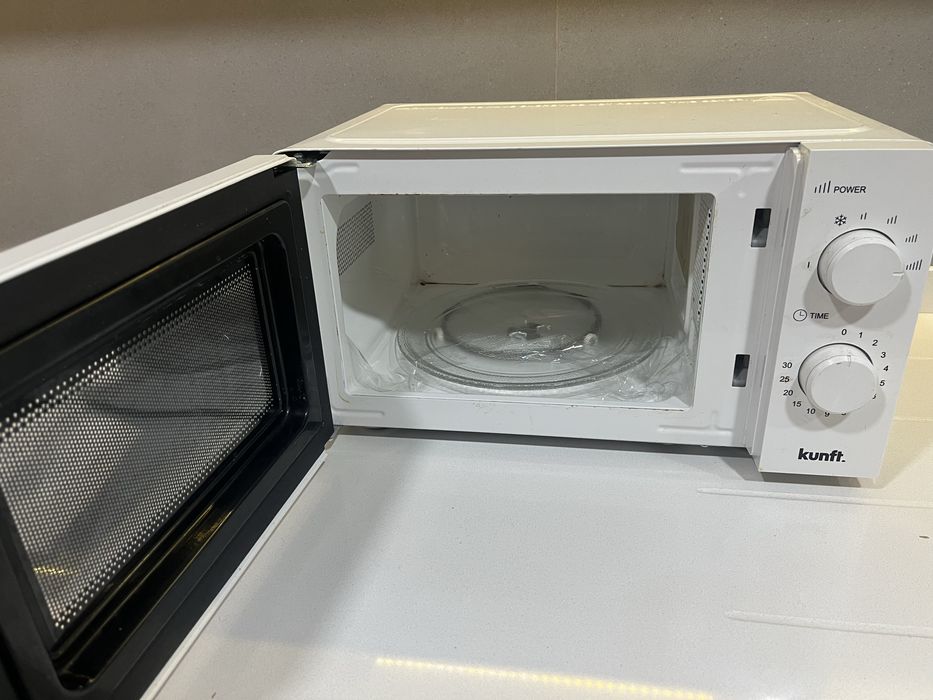 Microondas kunft 20L