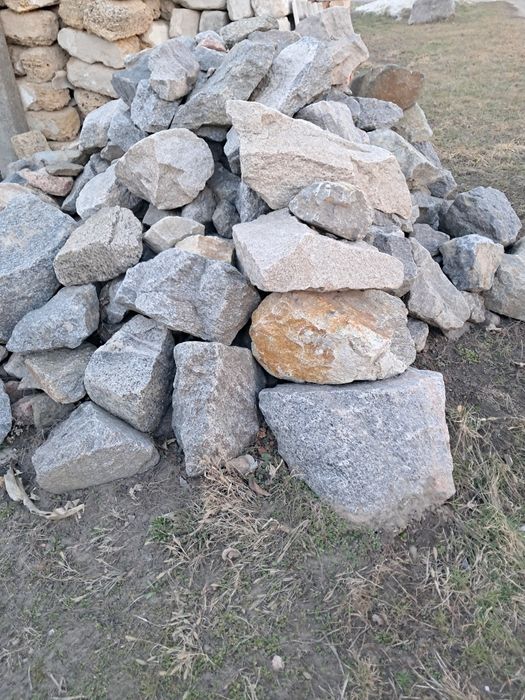 Бутовий камінь продам
