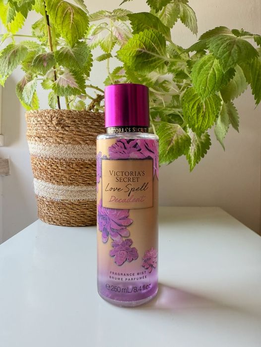 Victoria's Secret Love Spell Decadent Body mist
