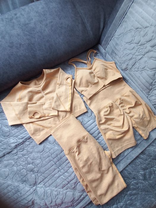 Костюм для фітнесу, йоги з пуш-апом.4×1.