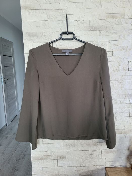 Bluzka khaki ciemnozielona Primark z dekoltem V szerokie rękawy M