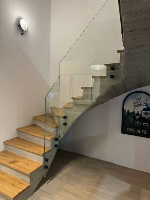 Balustrada szklana ,barierka na balkon, schody,balkon francuski,